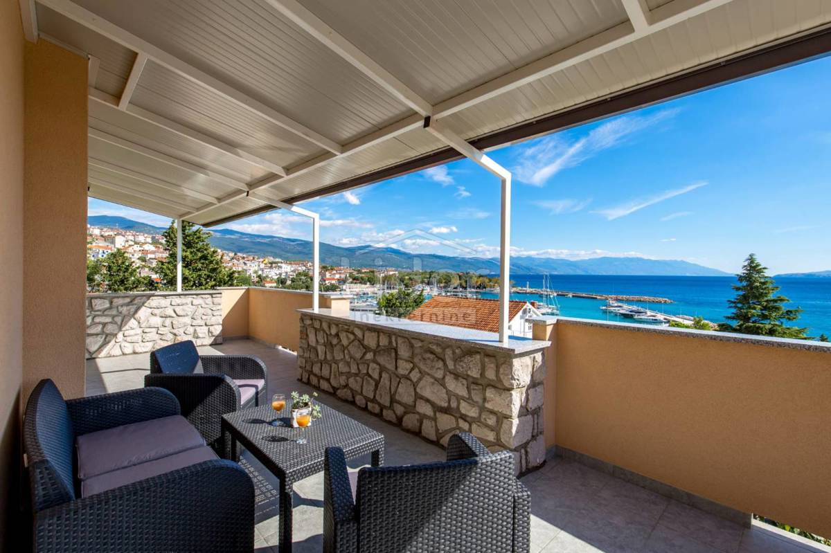 NOVI VINODOLSKI Ottima villetta vicino al mare