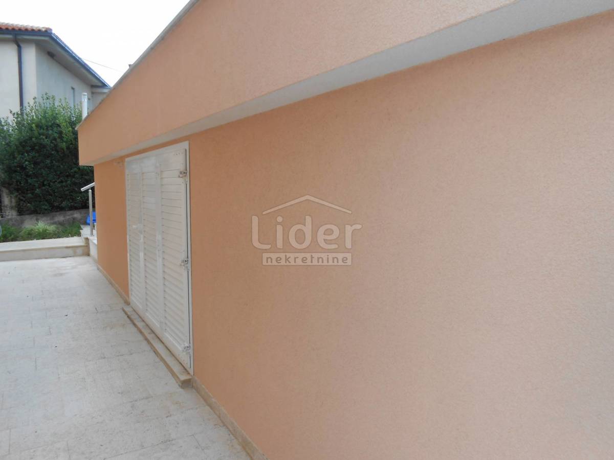 NOVI VINODOLSKI Ottima villetta vicino al mare