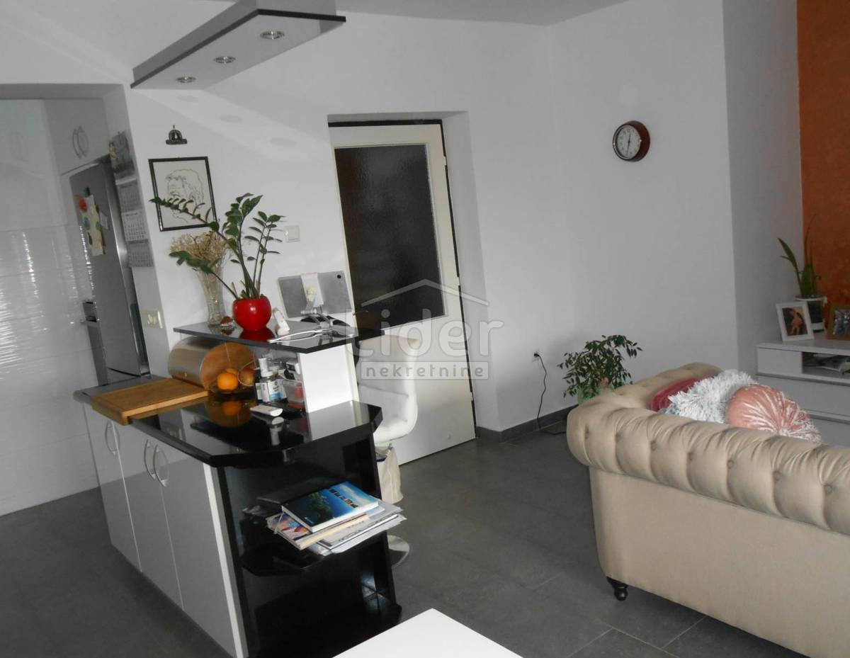 NOVI VINODOLSKI Ottima villetta vicino al mare