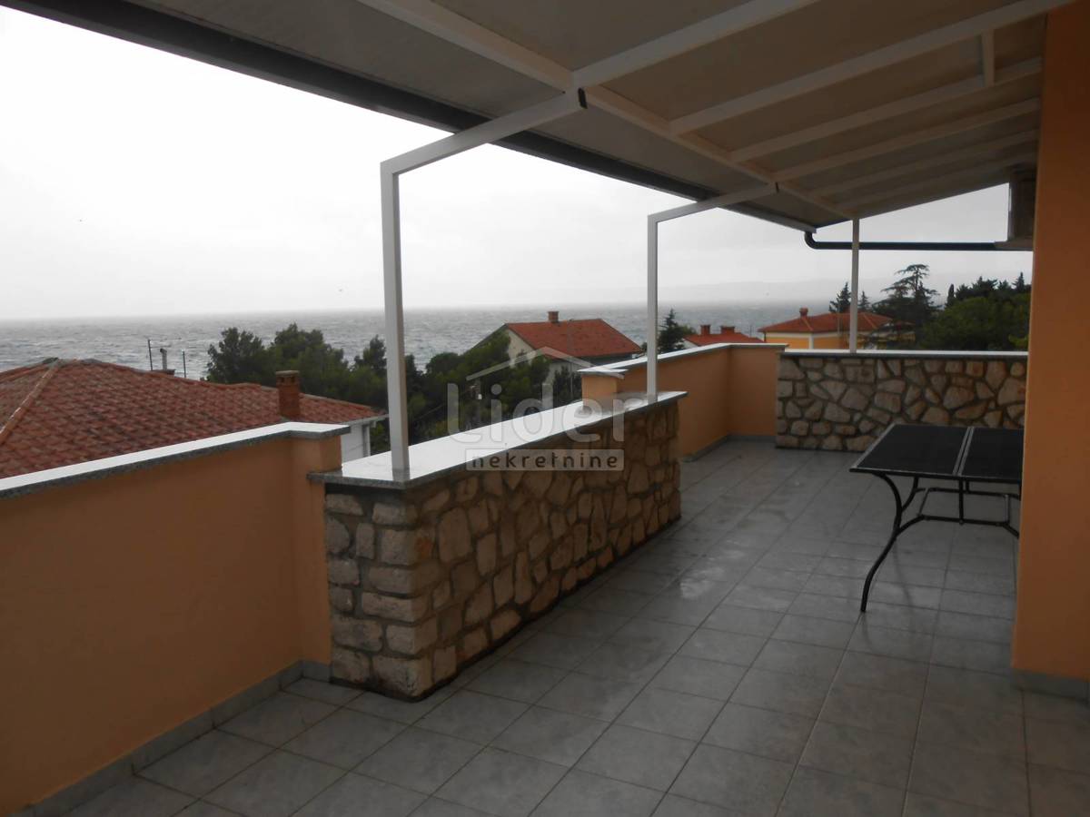 NOVI VINODOLSKI Ottima villetta vicino al mare