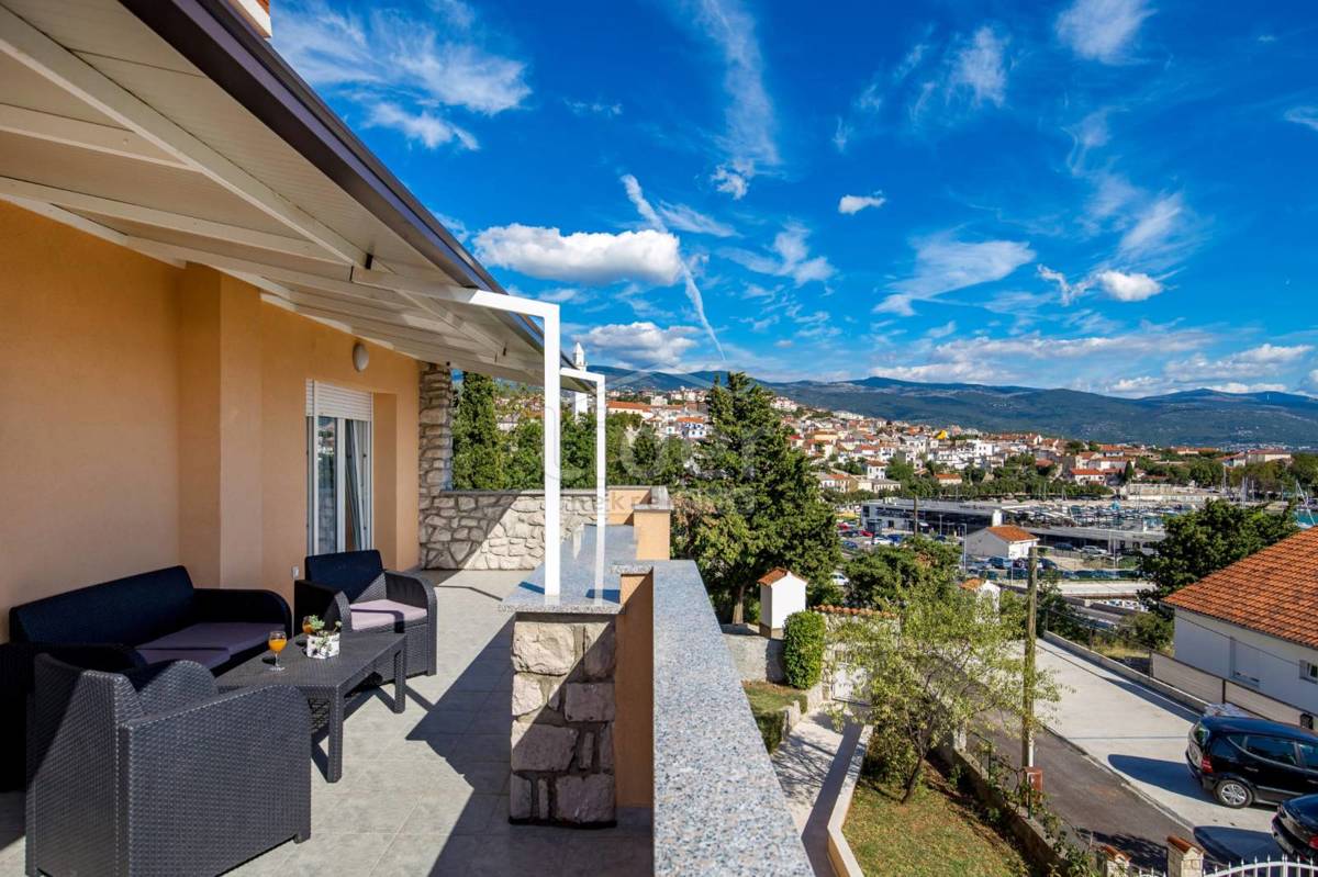 NOVI VINODOLSKI Ottima villetta vicino al mare