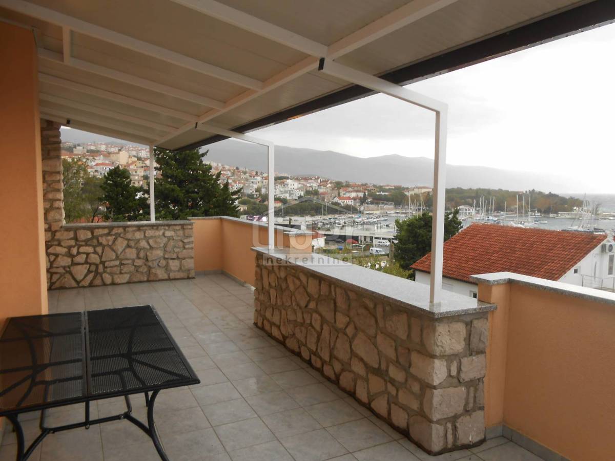 NOVI VINODOLSKI Ottima villetta vicino al mare