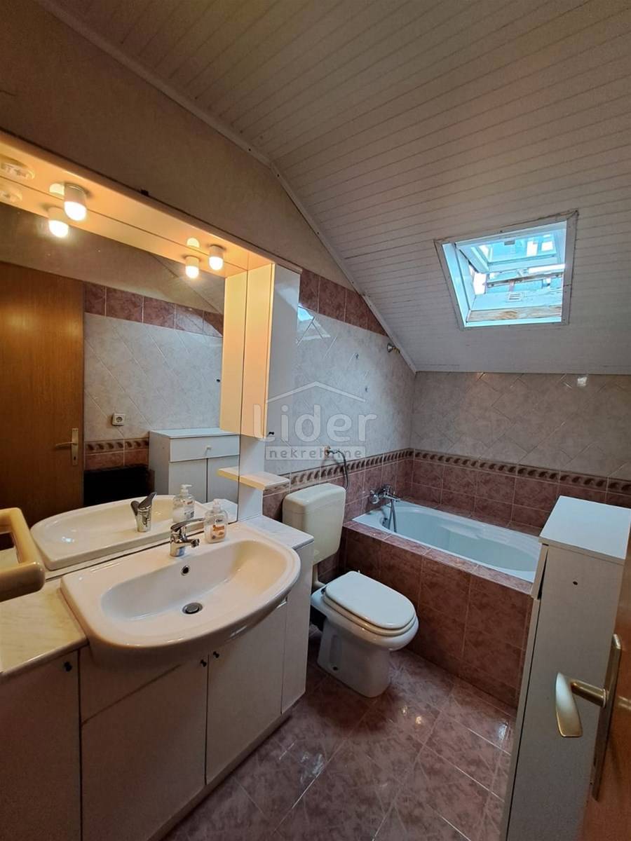 Casa Novi Vinodolski, 174m2