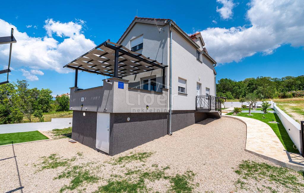 Casa Kruševo, Obrovac, Ribnica, 92m2