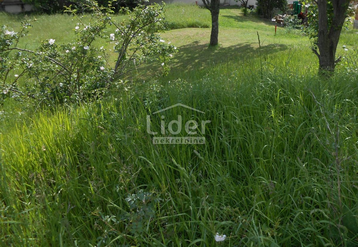BRIBIR Terreno edificabile di 701 m2