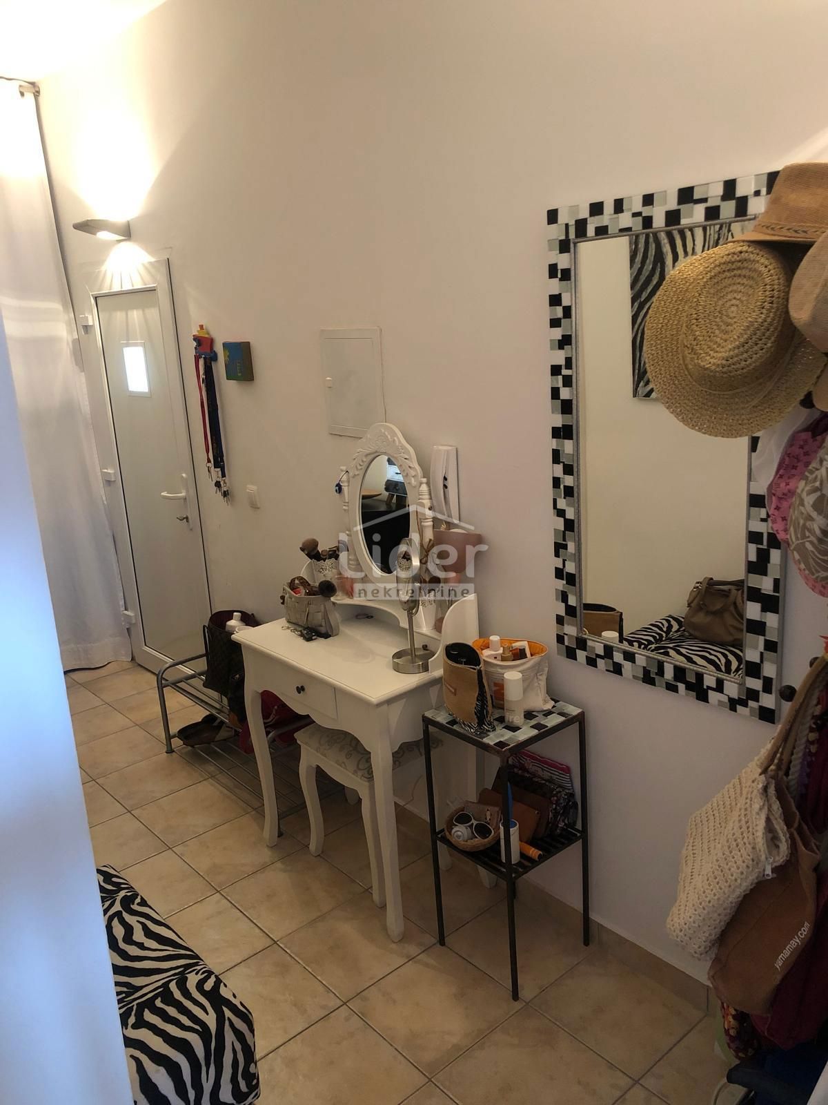 Appartamento per vacanze Novalja, 77,49m2