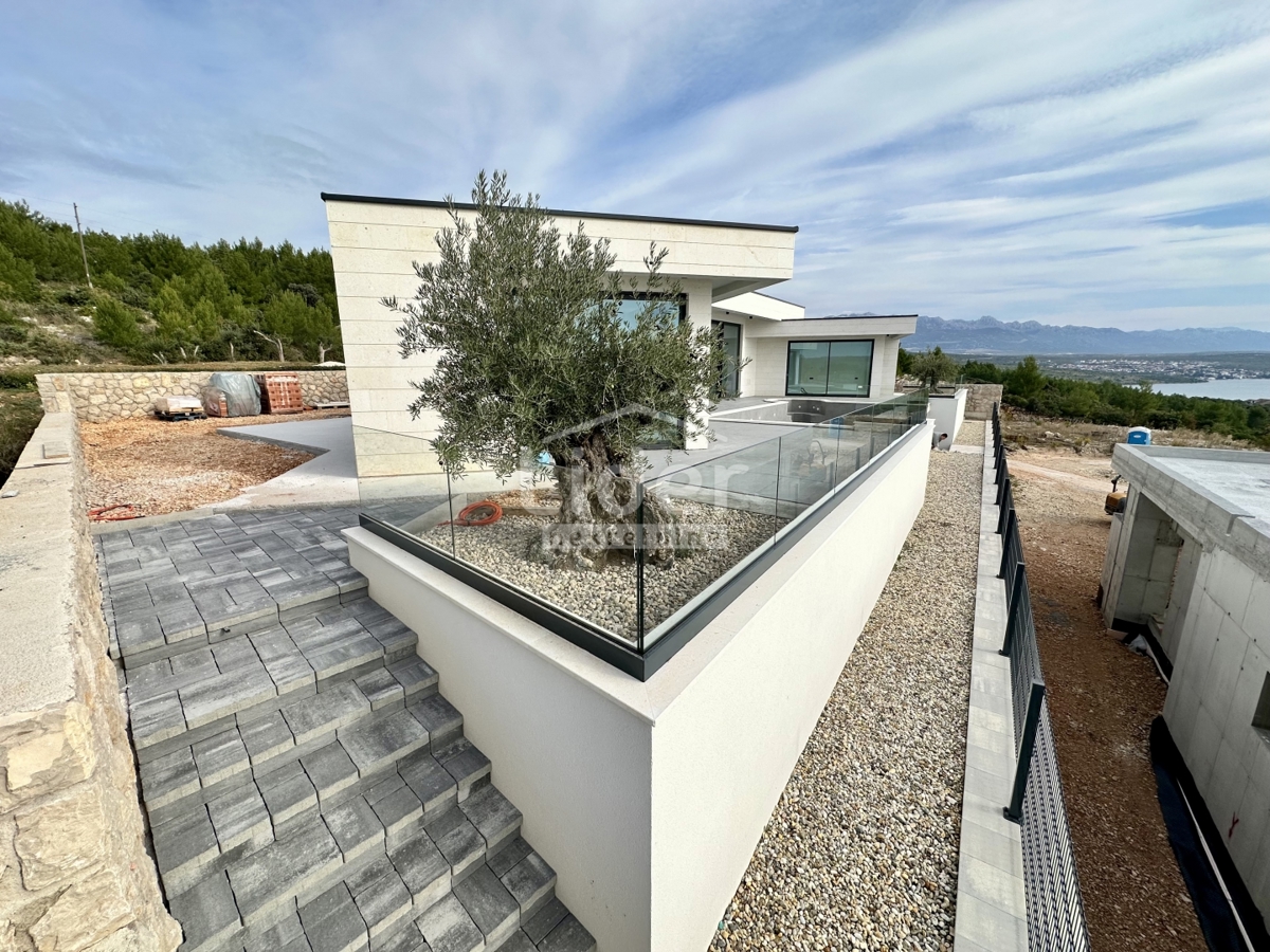 Posedarje, una villa moderna con vista panoramica sul mare