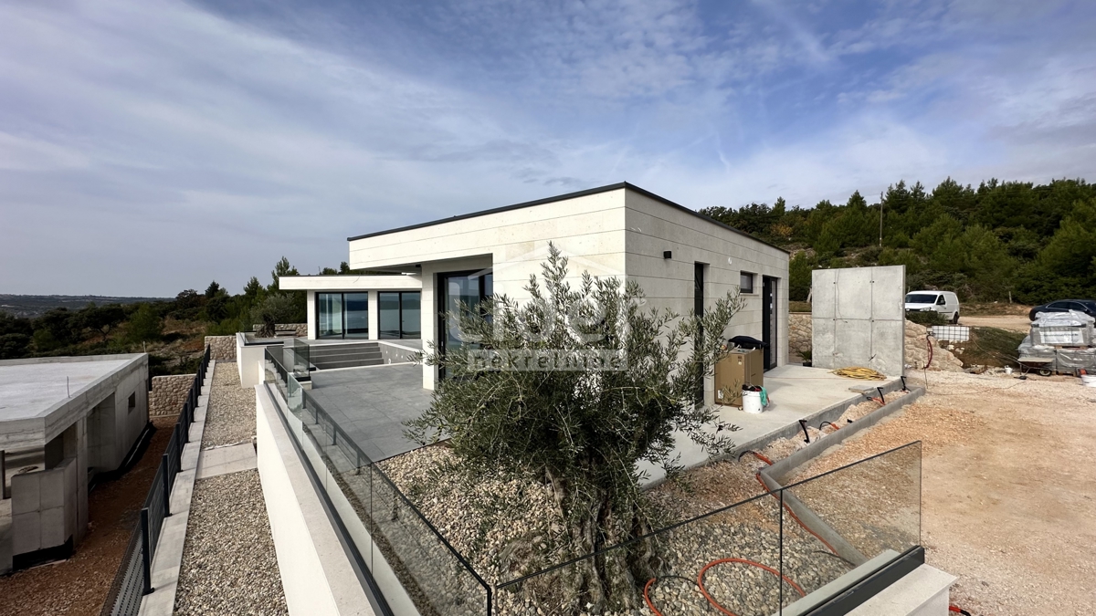 Posedarje, una villa moderna con vista panoramica sul mare