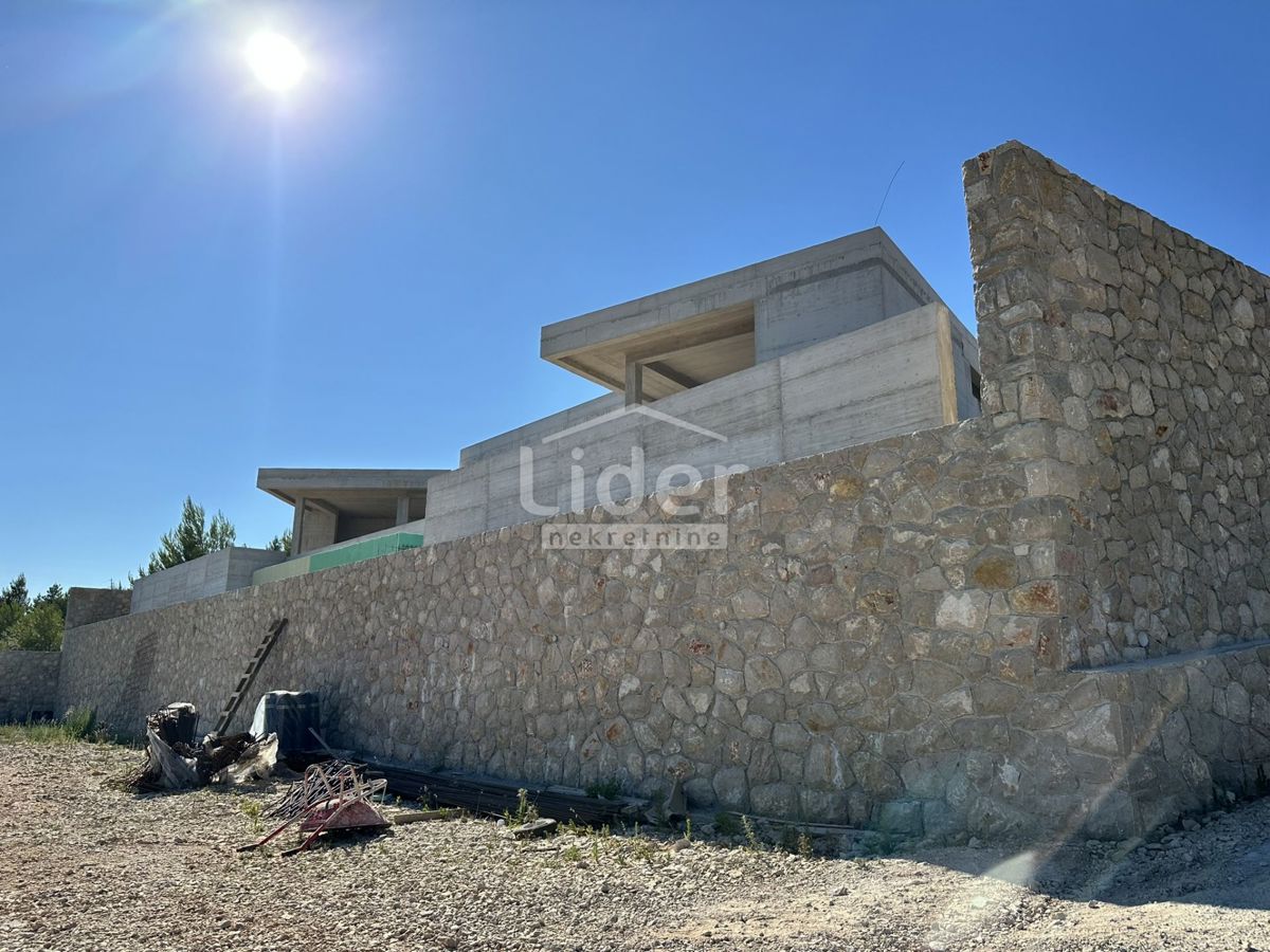 Posedarje, una villa moderna con vista panoramica sul mare