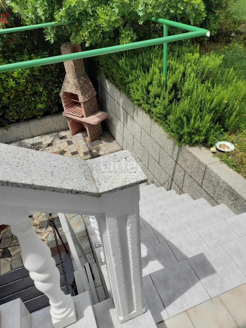 Appartamento per vacanze Banjol, Rab, 100m2