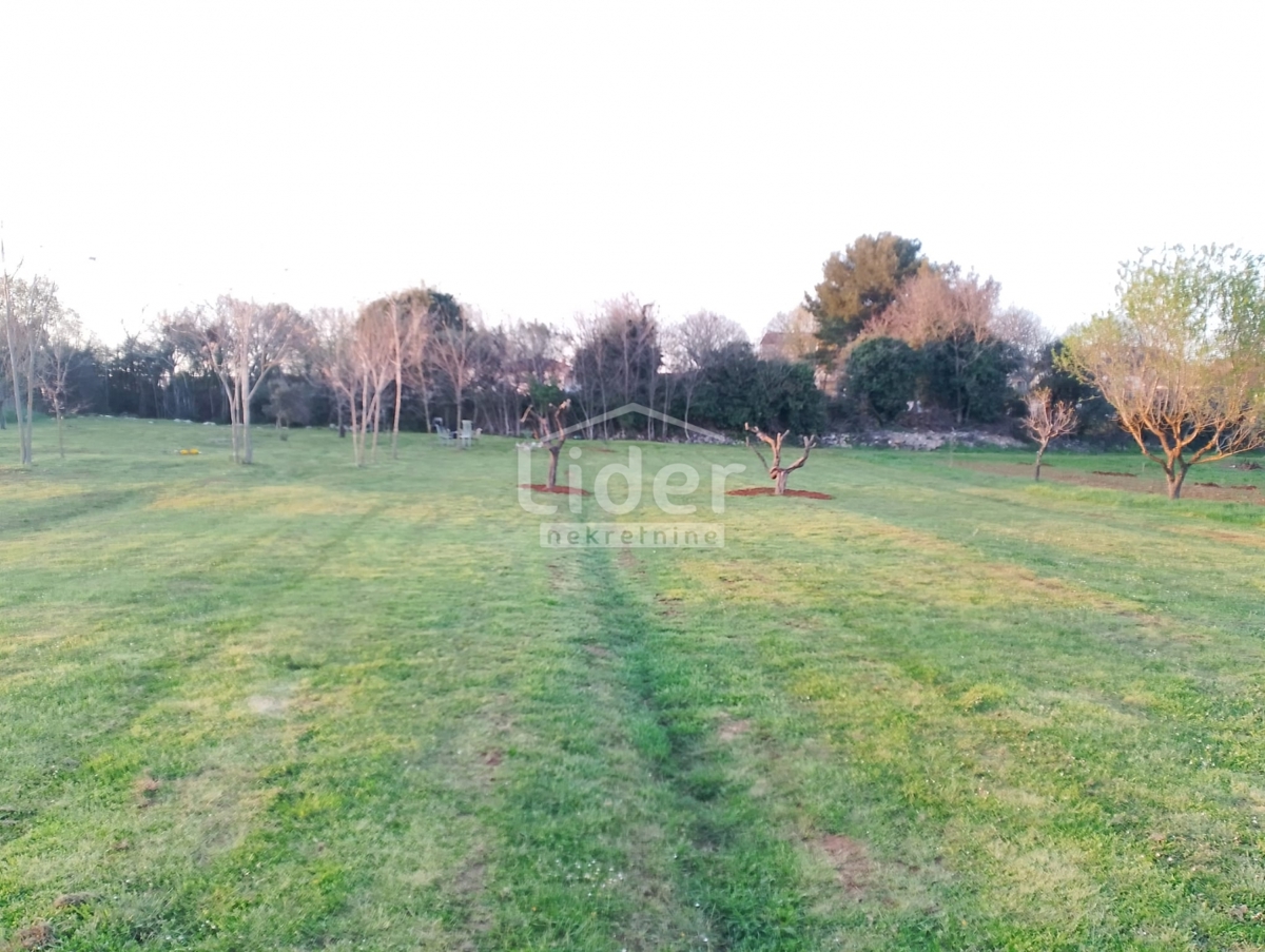 Terreno Rovinj, 3.437m2