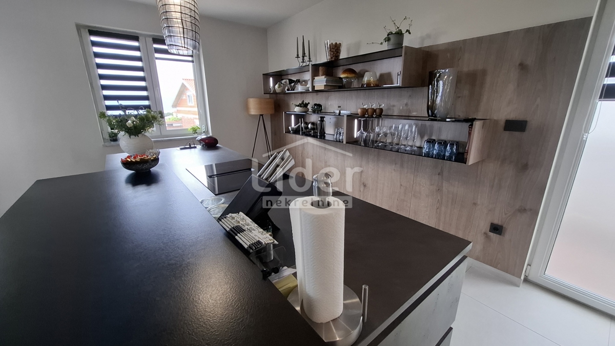 Appartamento Pehlin, Rijeka, 201m2