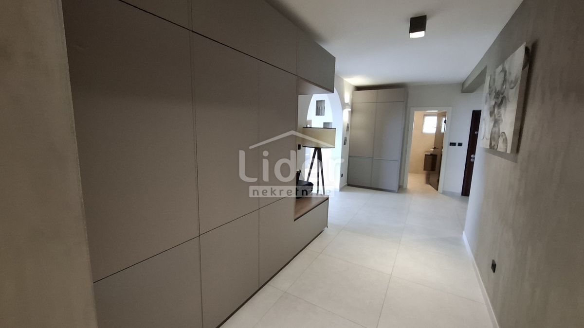 Appartamento Pehlin, Rijeka, 201m2