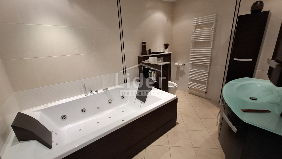 Appartamento Pehlin, Rijeka, 201m2