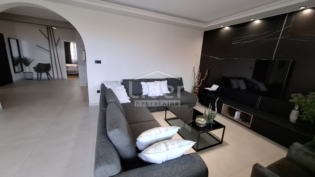 Appartamento Pehlin, Rijeka, 201m2