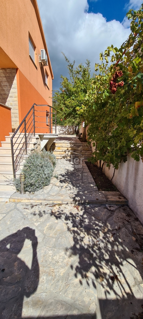 Casa Kruševo, Obrovac, 220m2