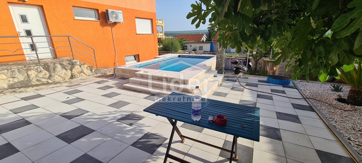 Casa Kruševo, Obrovac, 220m2