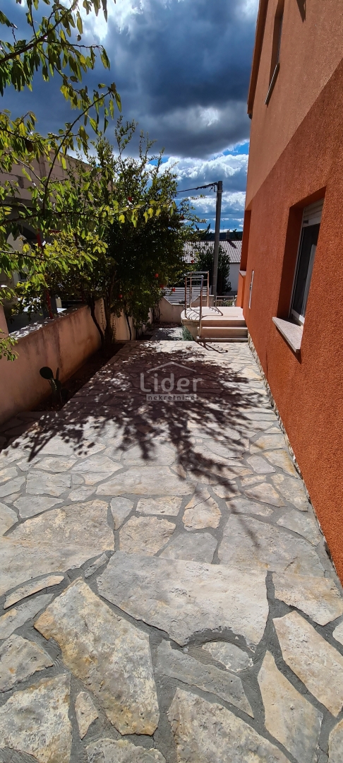 Casa Kruševo, Obrovac, 220m2