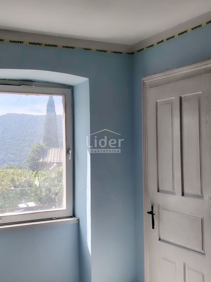 GRIŽANE 2 case in pietra + casetta, ambiente tranquillo