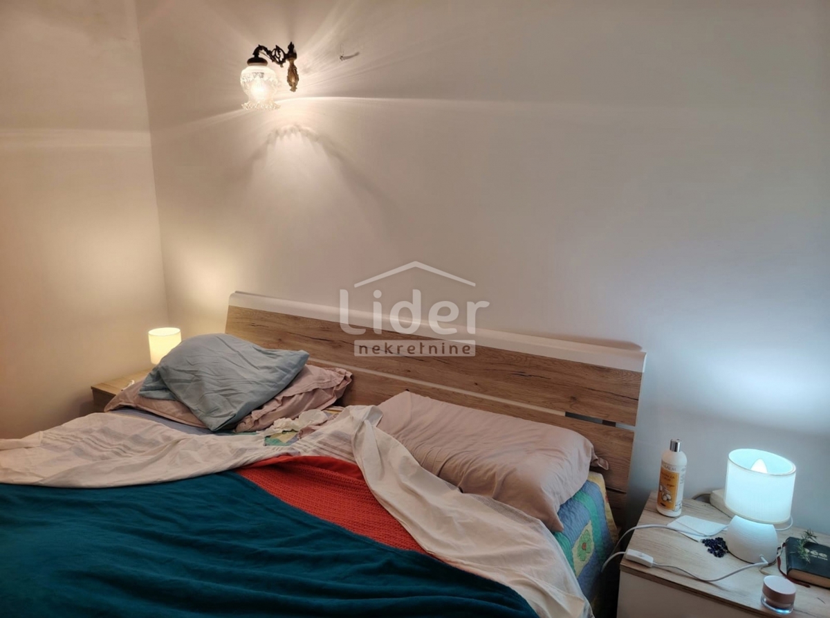 GRIŽANE 2 case in pietra + casetta, ambiente tranquillo