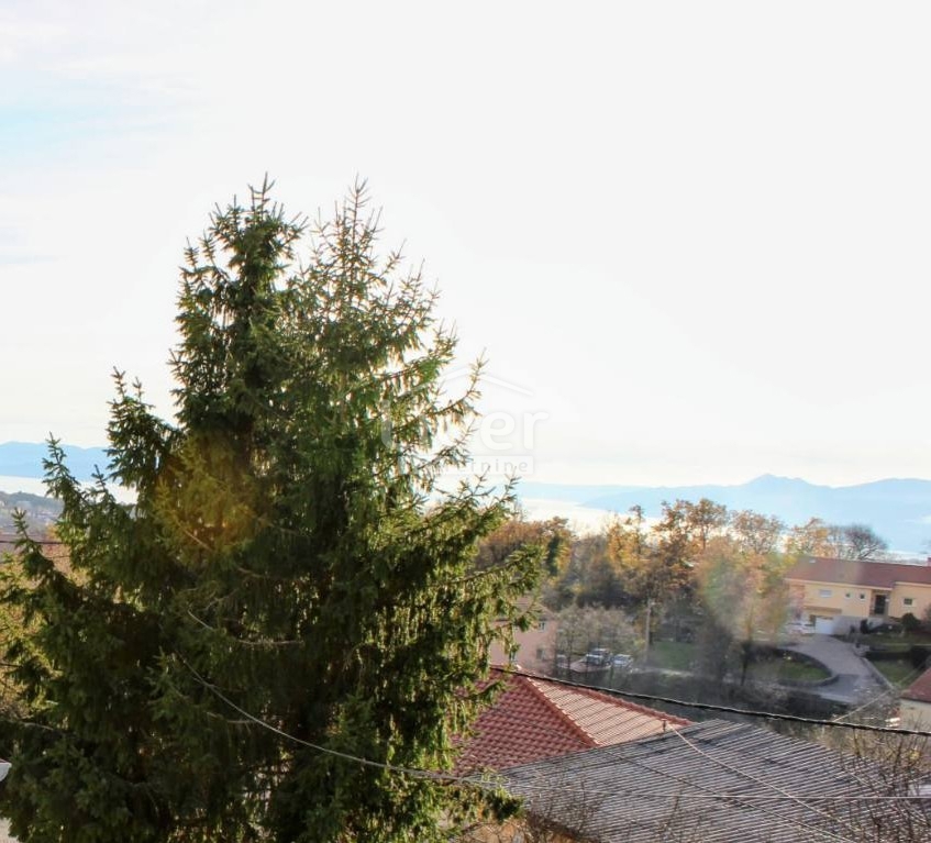 MARČELJI Casa con potenziale interessante e giardino