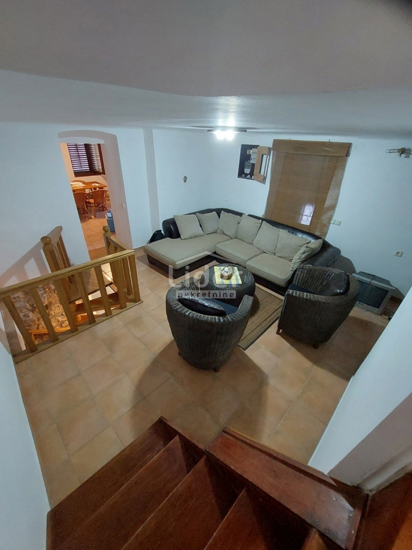 Casa Omišalj, 152m2