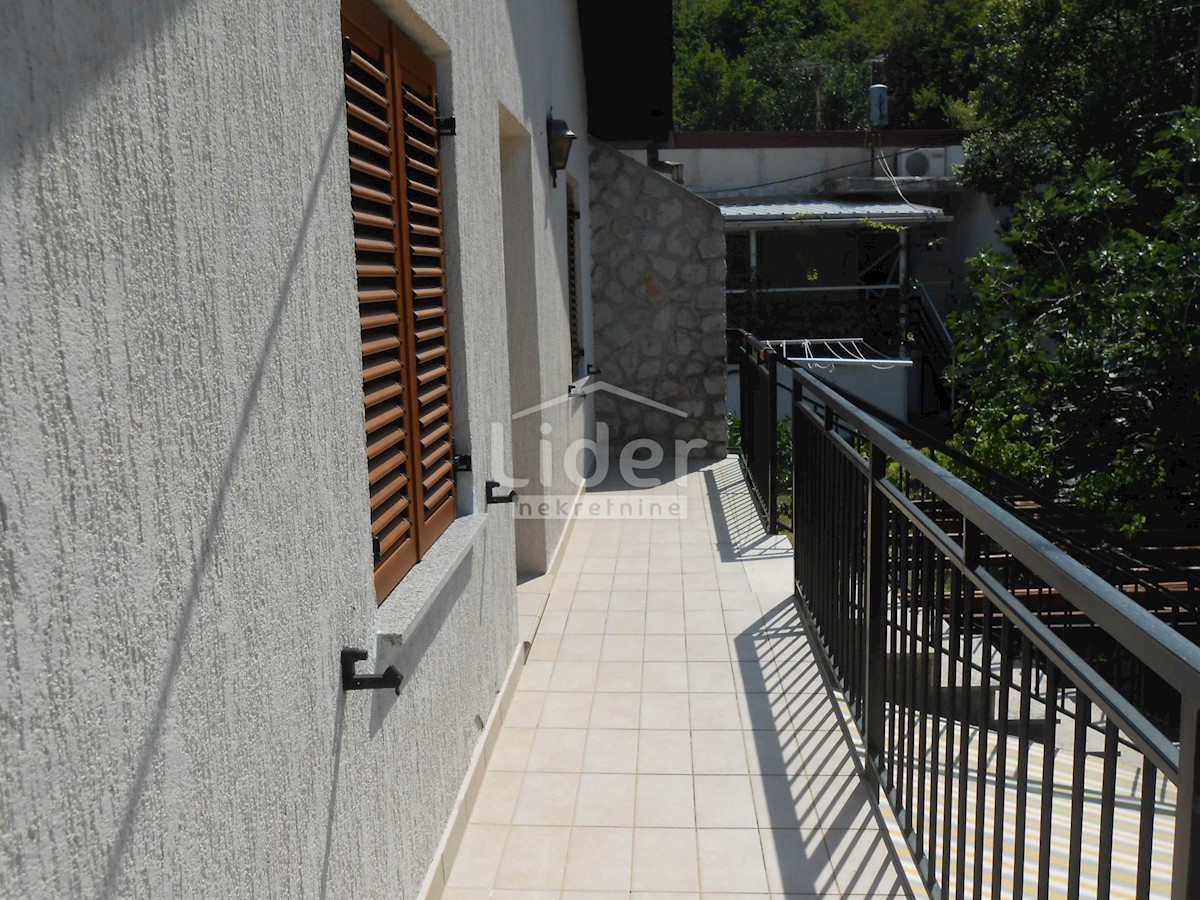 BUNICA Casa con giardino e vista mare