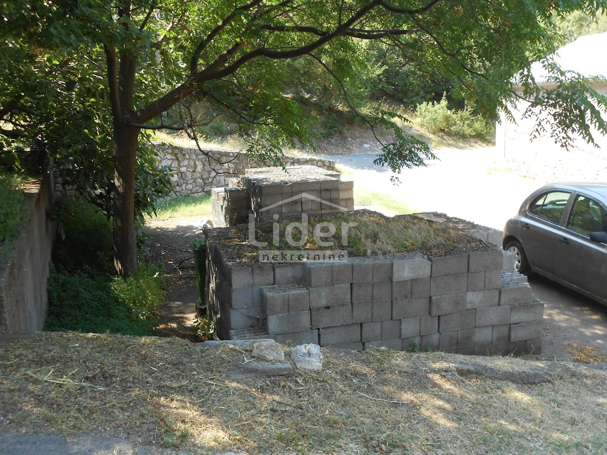 BUNICA Casa con giardino e vista mare