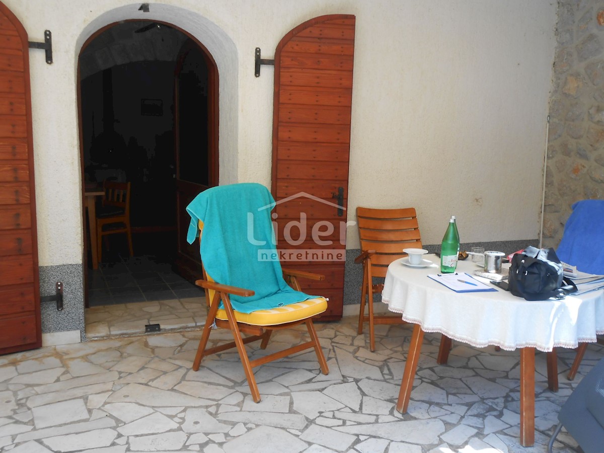 BUNICA Casa con giardino e vista mare