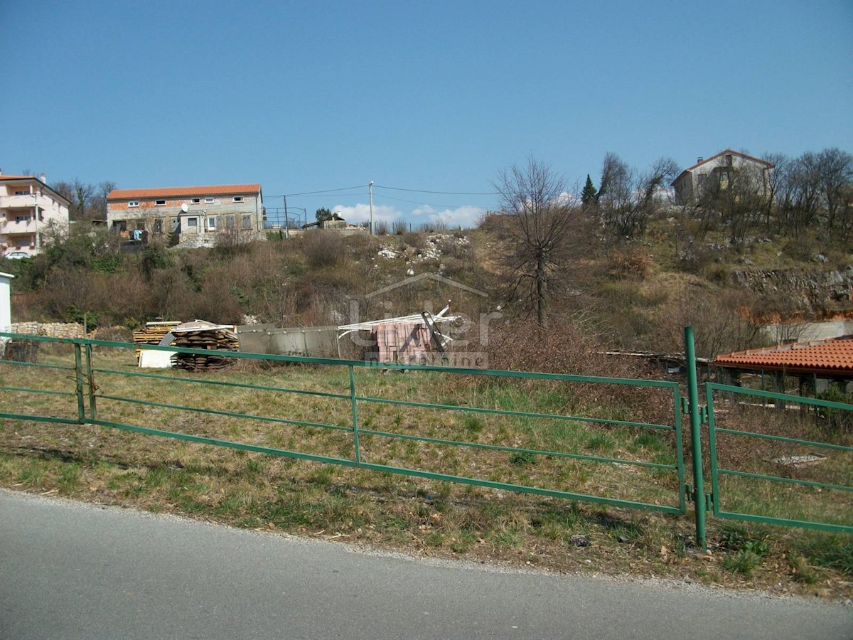 Terreno Gornja Drenova, Rijeka, 1.942m2