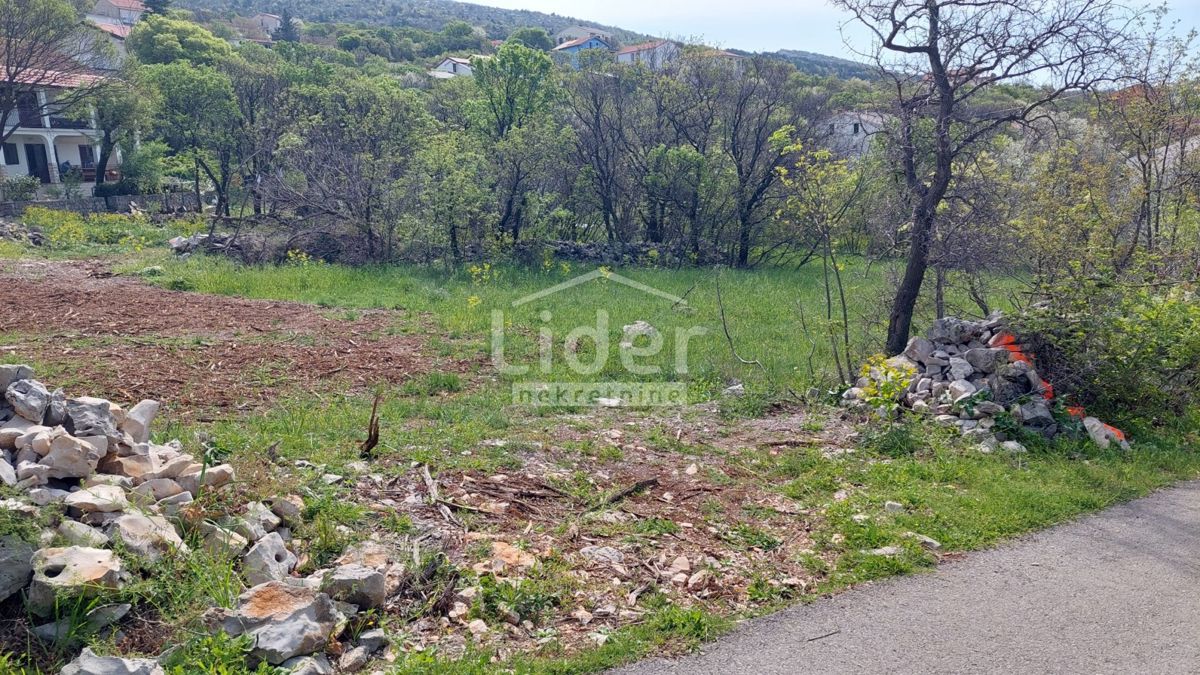 KLENOVICA Terreno di 3656 m2 con permesso di costruzione