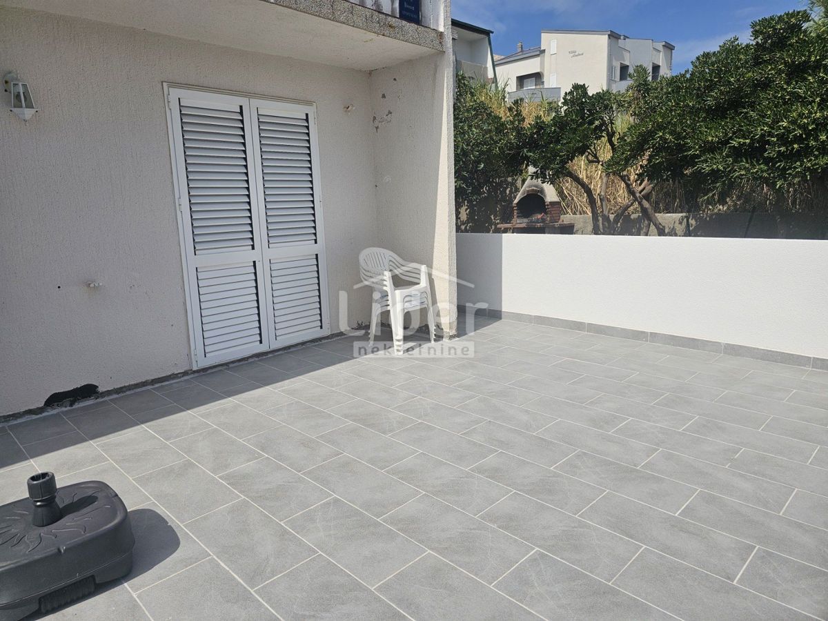 Pag, casa con 3 appartamenti