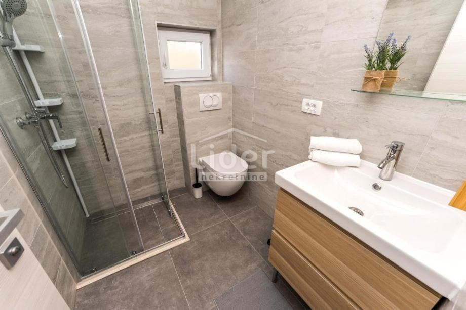 Appartamento per vacanze Novalja, 77m2