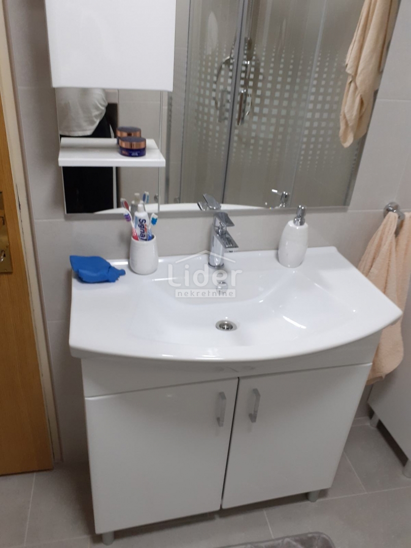 OMIŠALJ Casa in centro con parcheggio privato