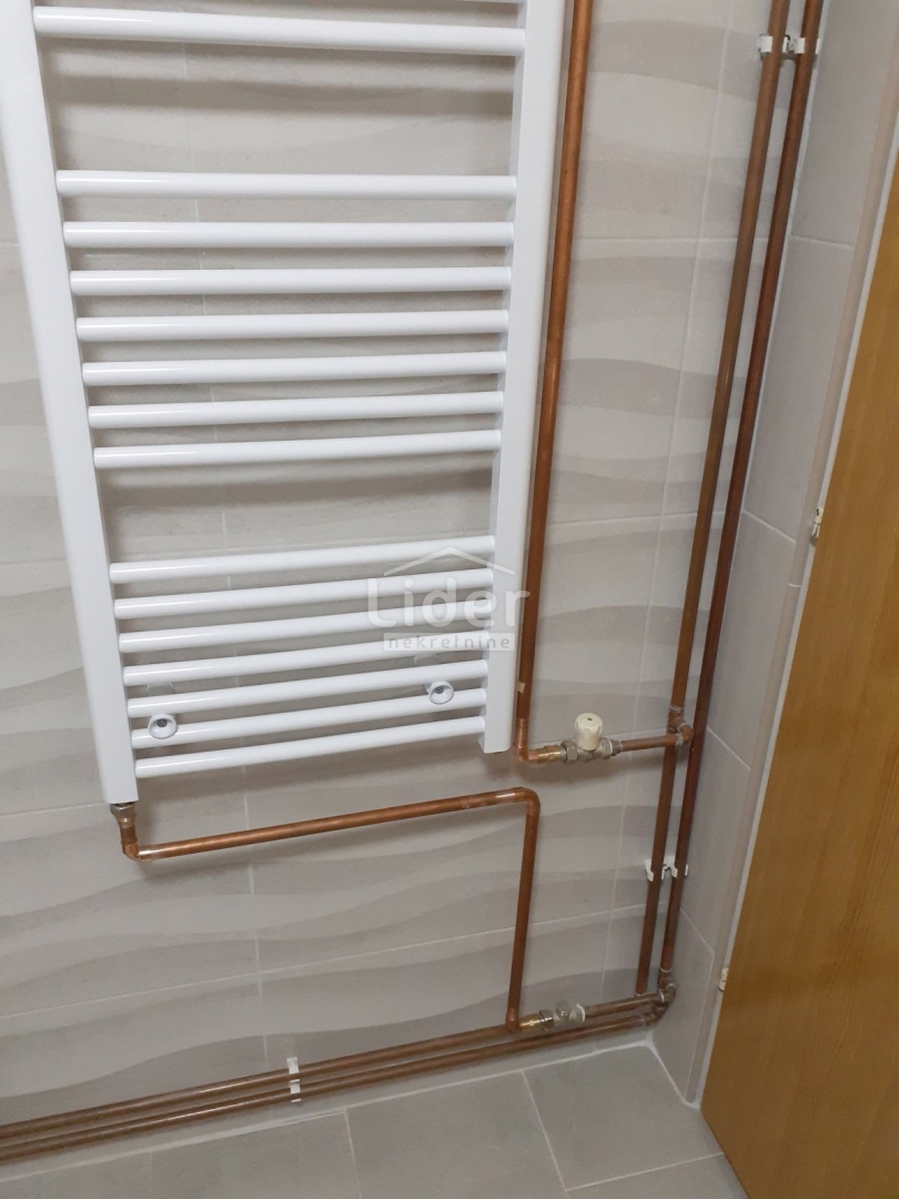 OMIŠALJ Casa in centro con parcheggio privato