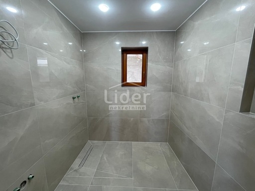 OPATIJA Appartamento duplex con splendida vista mare