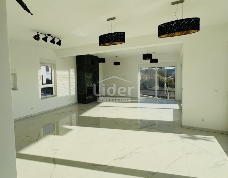 KORNIĆ (KRK) Villa nuova con piscina e vista mare 