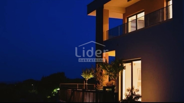 KORNIĆ (KRK) Villa nuova con piscina e vista mare 