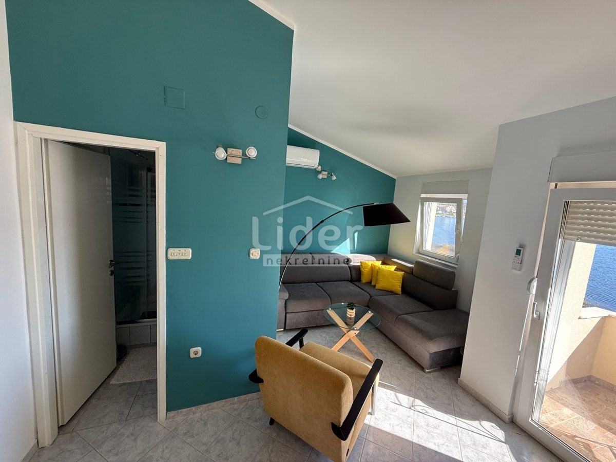 Casa Posedarje, 192m2