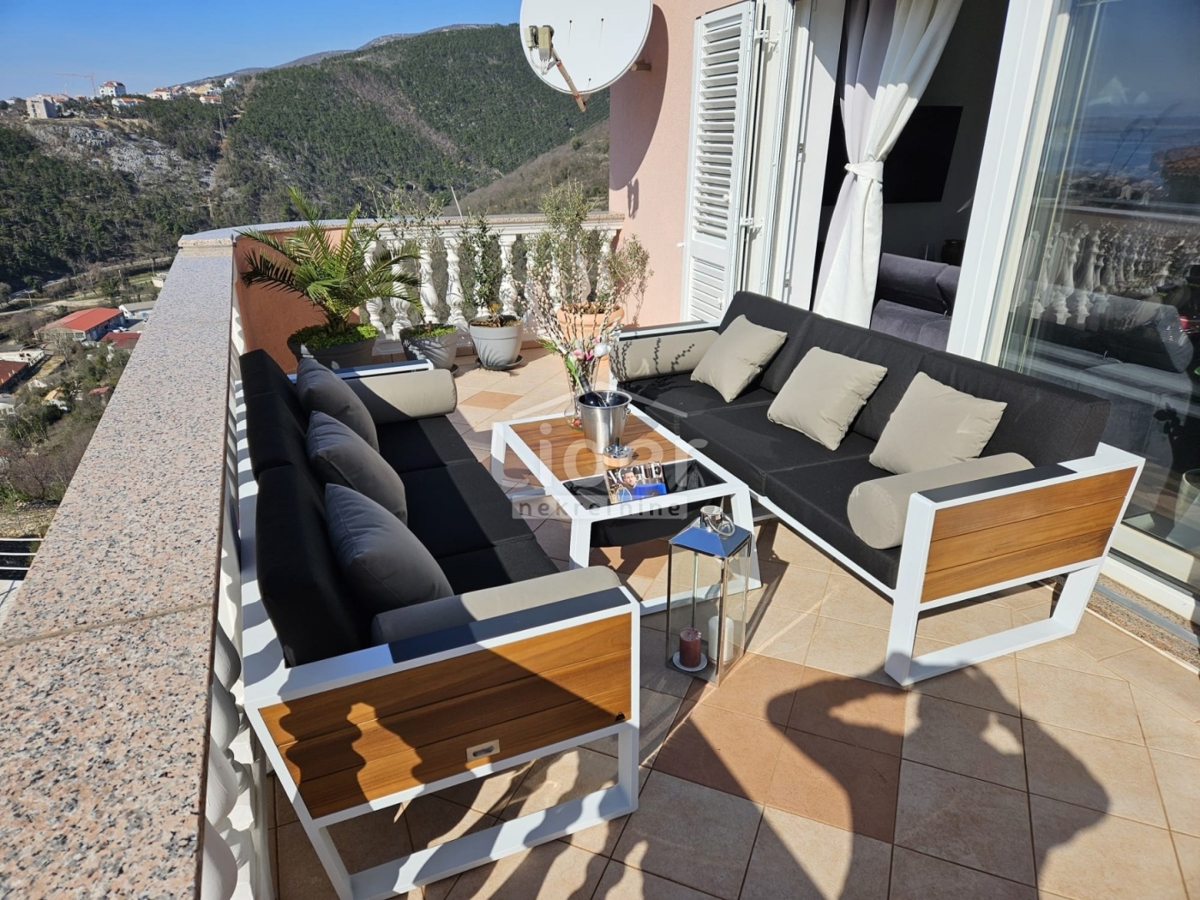 CRIKVENICA - casa con tre appartamenti in un'ottima posizione