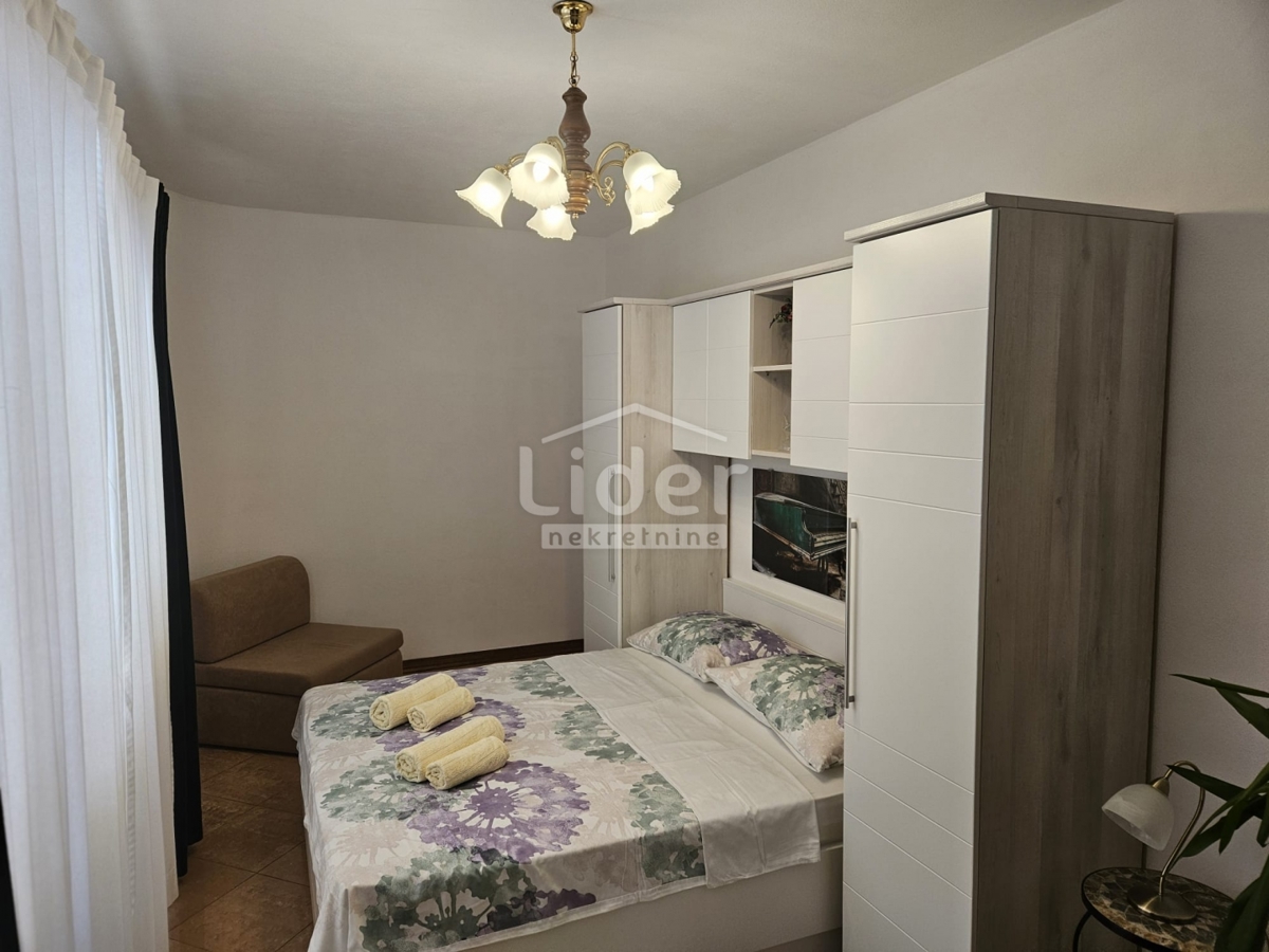 CRIKVENICA - casa con tre appartamenti in un'ottima posizione