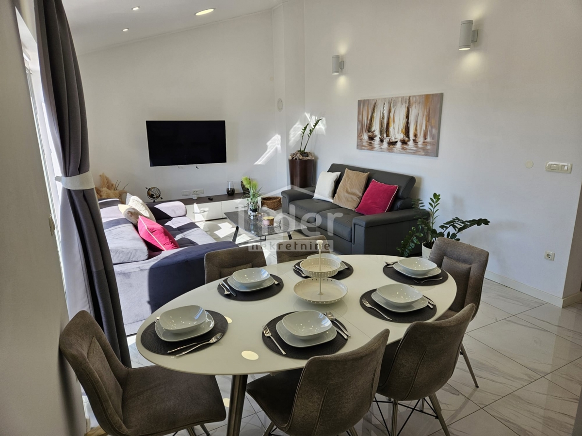 CRIKVENICA - casa con tre appartamenti in un'ottima posizione