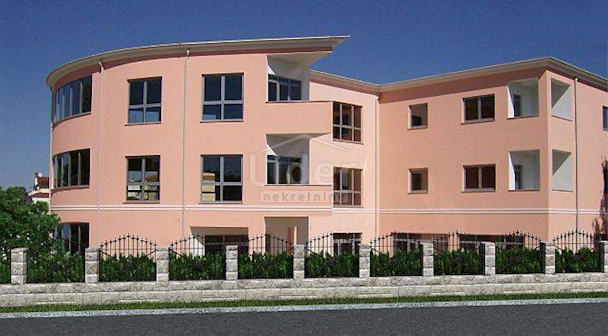 ROVINJ Business space of 1260 m2 on 1650 m2 of land