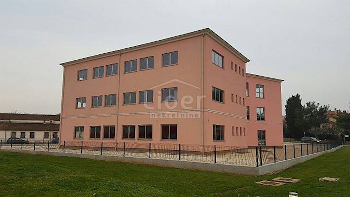 ROVINJ Business space of 1260 m2 on 1650 m2 of land