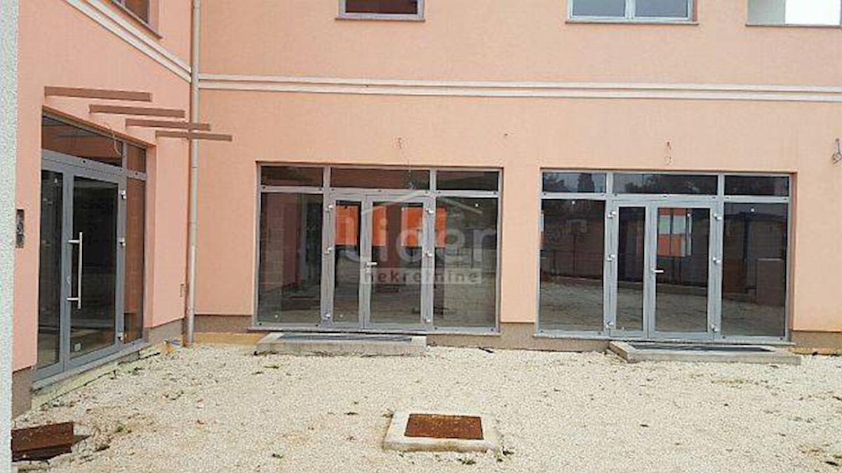 ROVINJ Business space of 1260 m2 on 1650 m2 of land