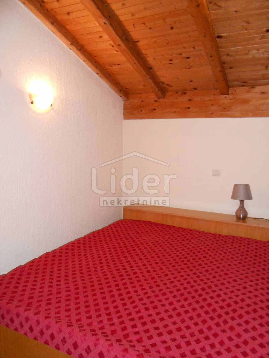 RUKAVAC Terreno 5542 m2 con vista mare