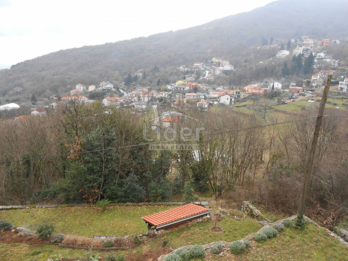 RUKAVAC Terreno 5542 m2 con vista mare