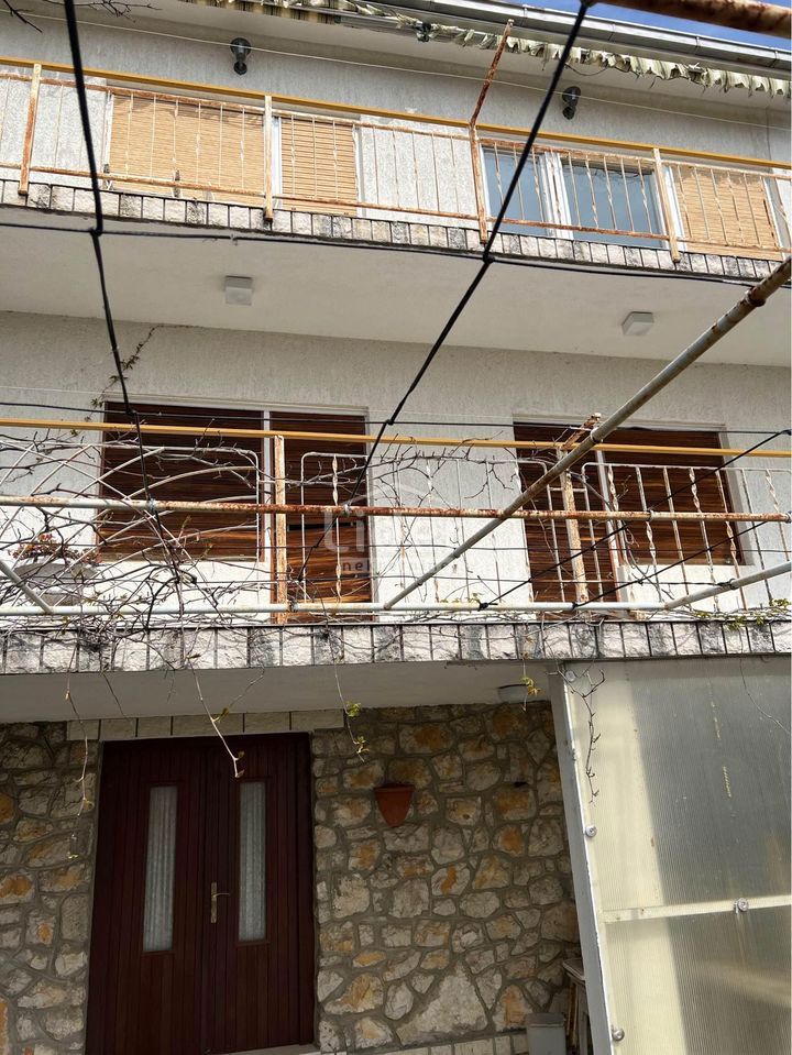 DRAMALJ Casa con 3 appartamenti, bellissima vista mare