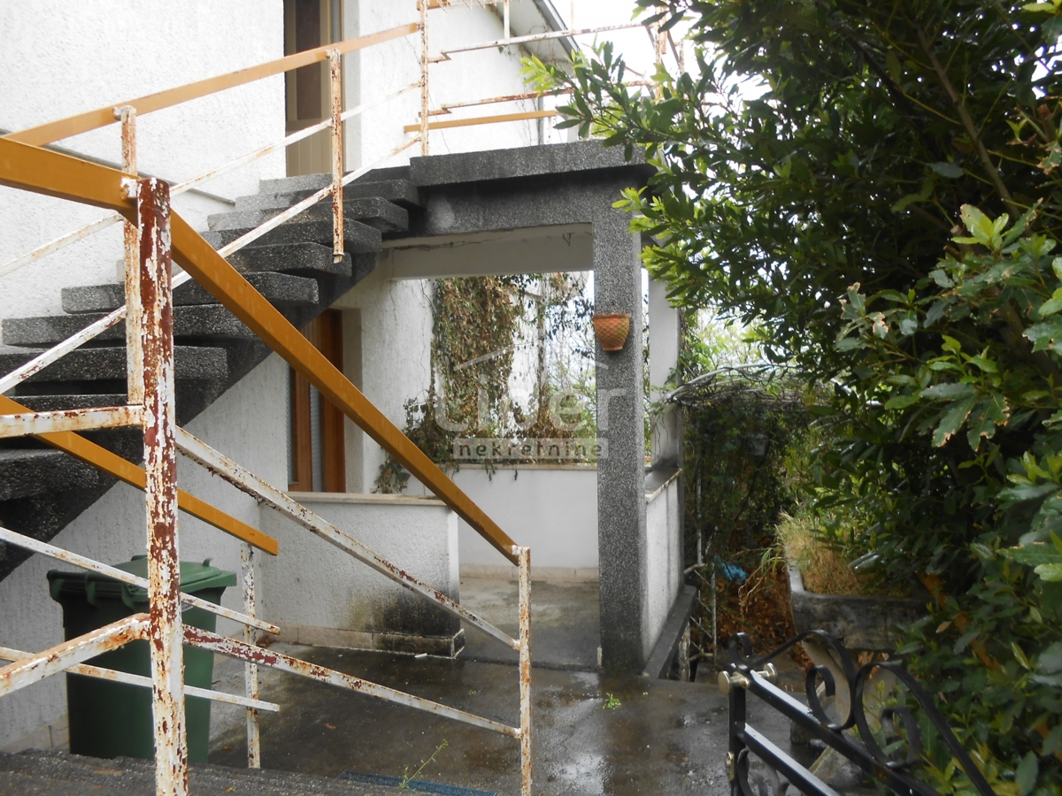 DRAMALJ Casa con 3 appartamenti, bellissima vista mare