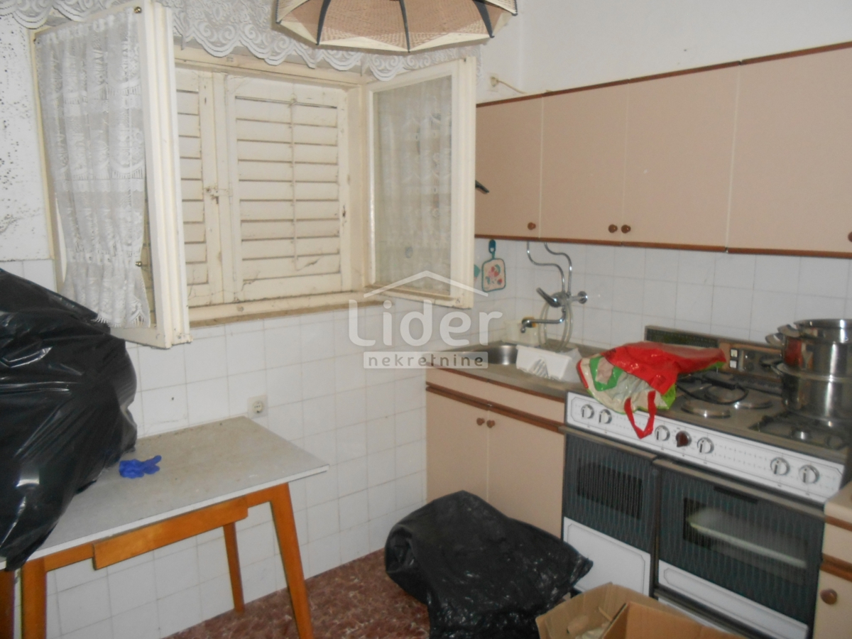 DRAMALJ Casa con 3 appartamenti, bellissima vista mare